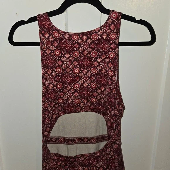 Hollister Red Geometric Medallion Print Sleeveless Skater Dress, M, Back Cut Out - Picture 6 of 9